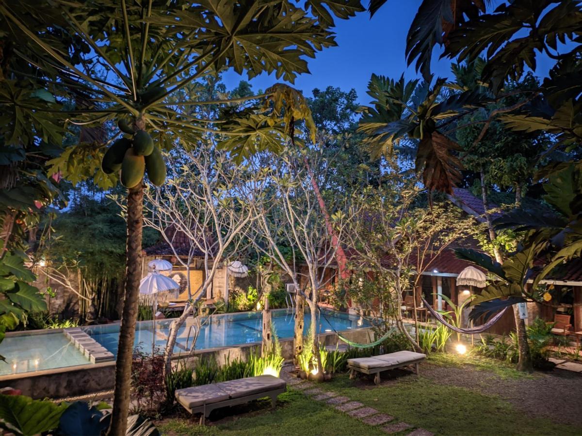 Astuti Gallery Homestay Yogyakarta Ngoại thất bức ảnh