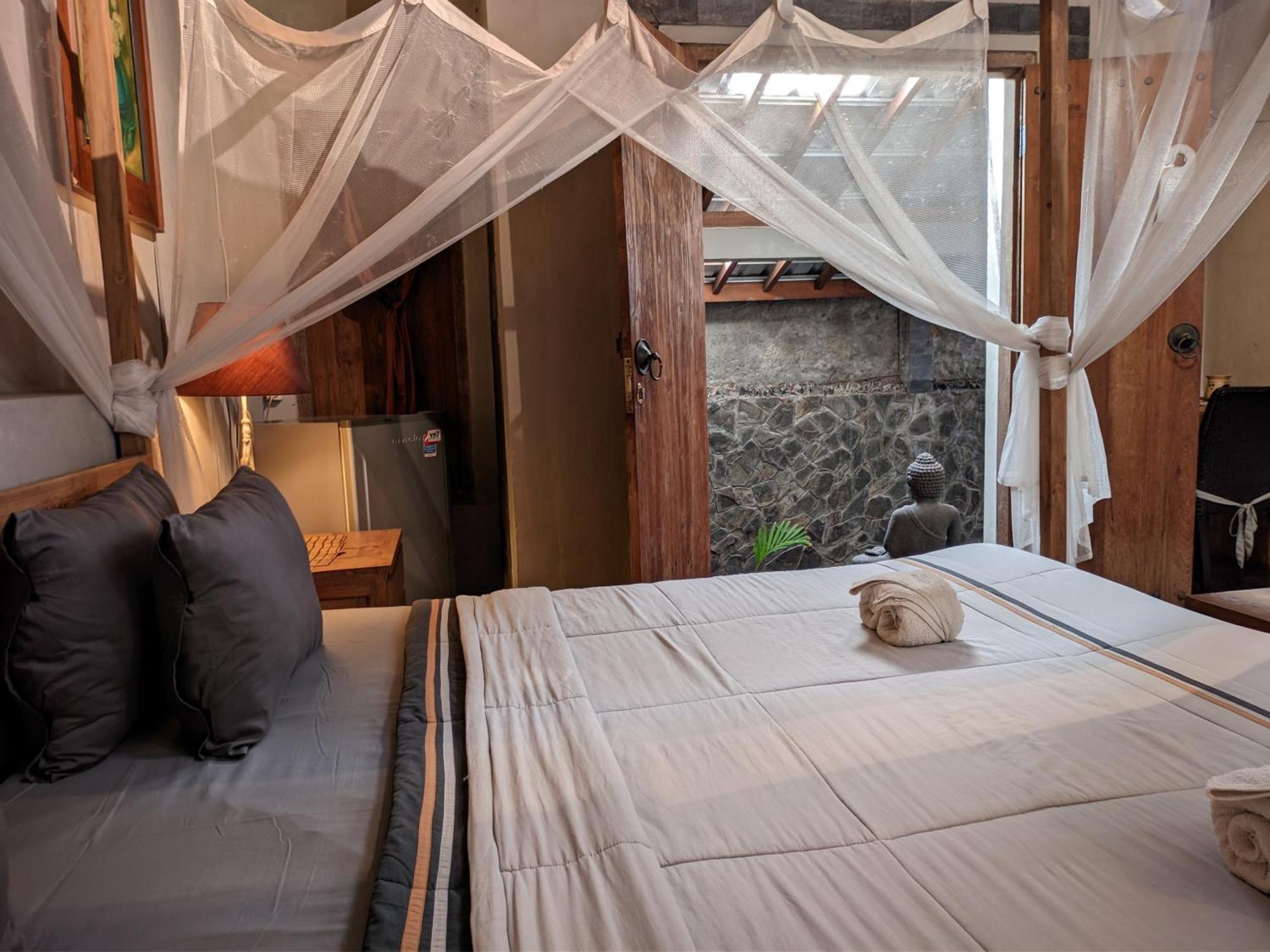 Astuti Gallery Homestay Yogyakarta Ngoại thất bức ảnh