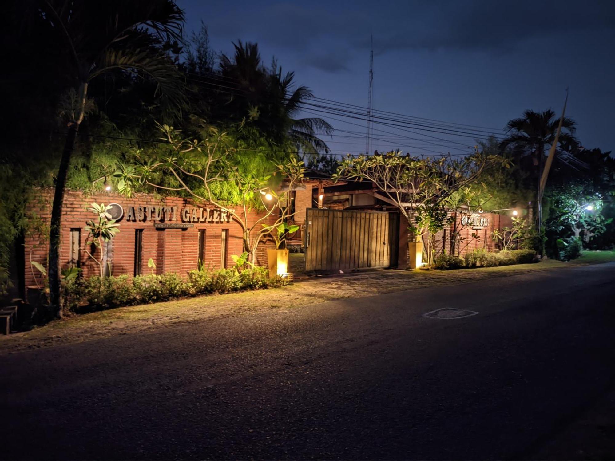Astuti Gallery Homestay Yogyakarta Ngoại thất bức ảnh