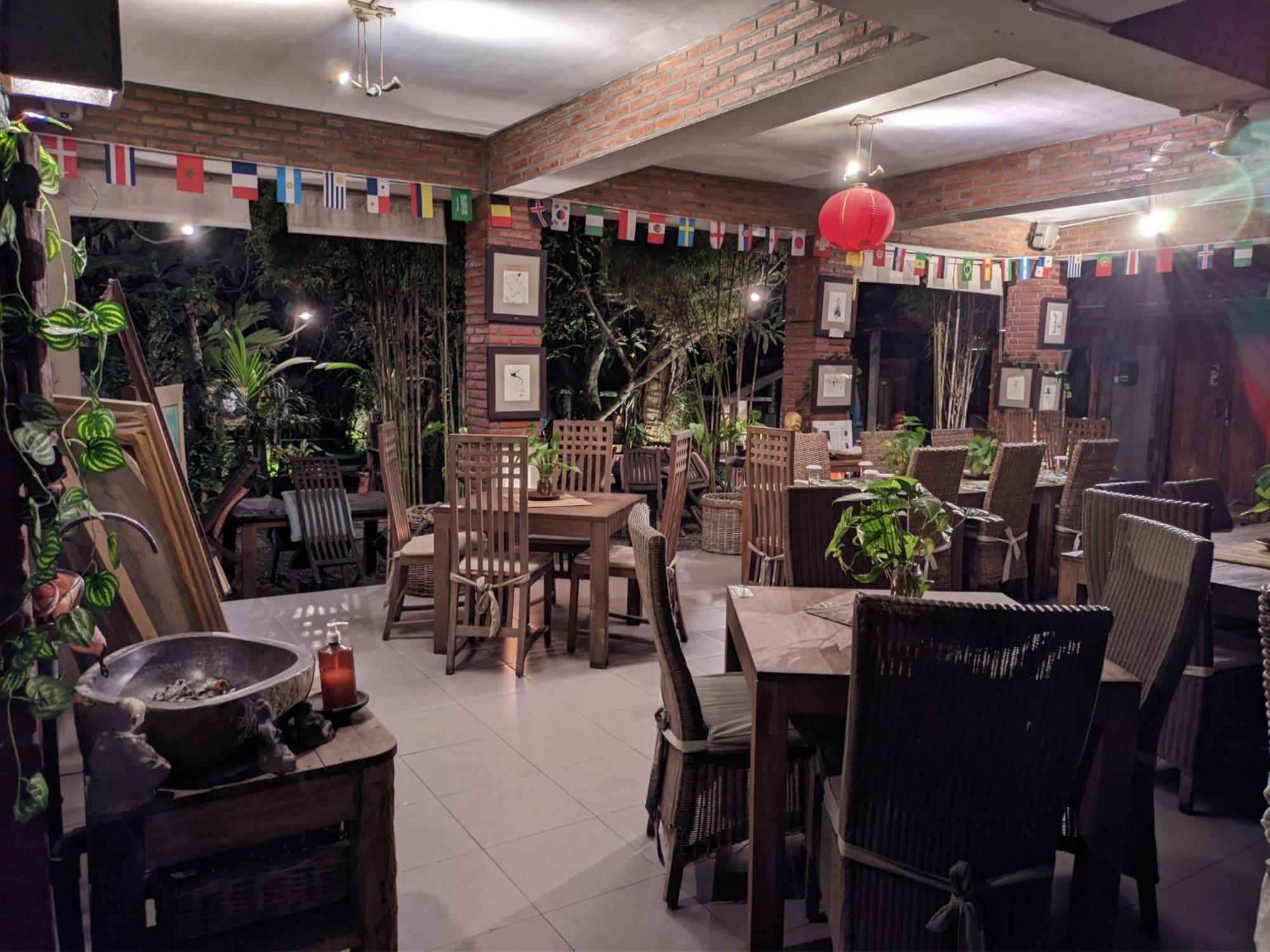 Astuti Gallery Homestay Yogyakarta Ngoại thất bức ảnh