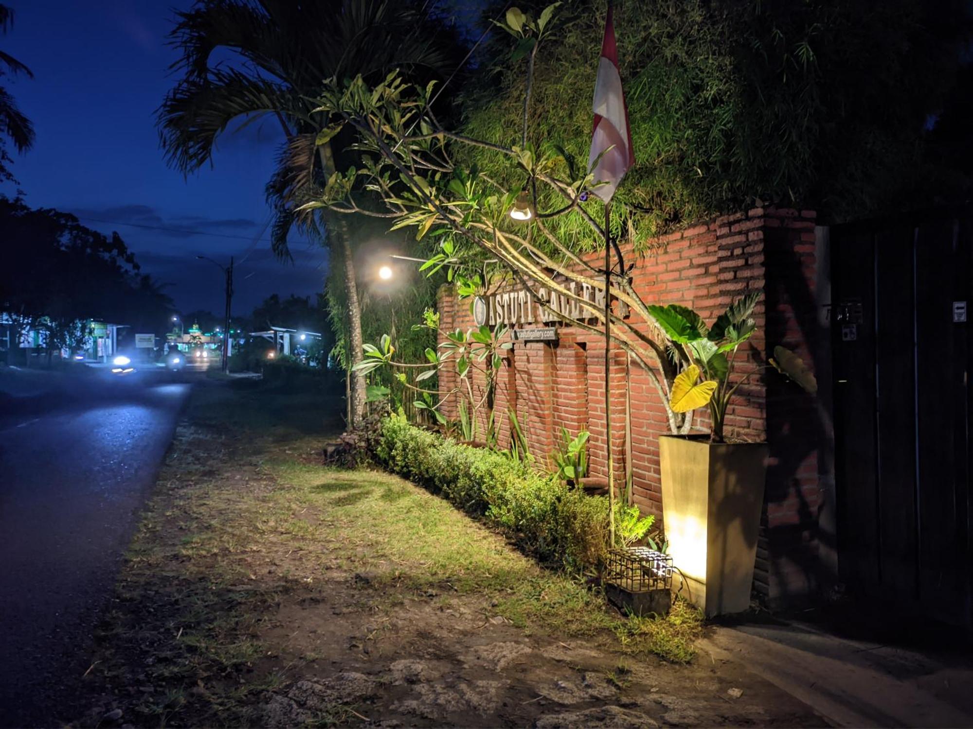 Astuti Gallery Homestay Yogyakarta Ngoại thất bức ảnh