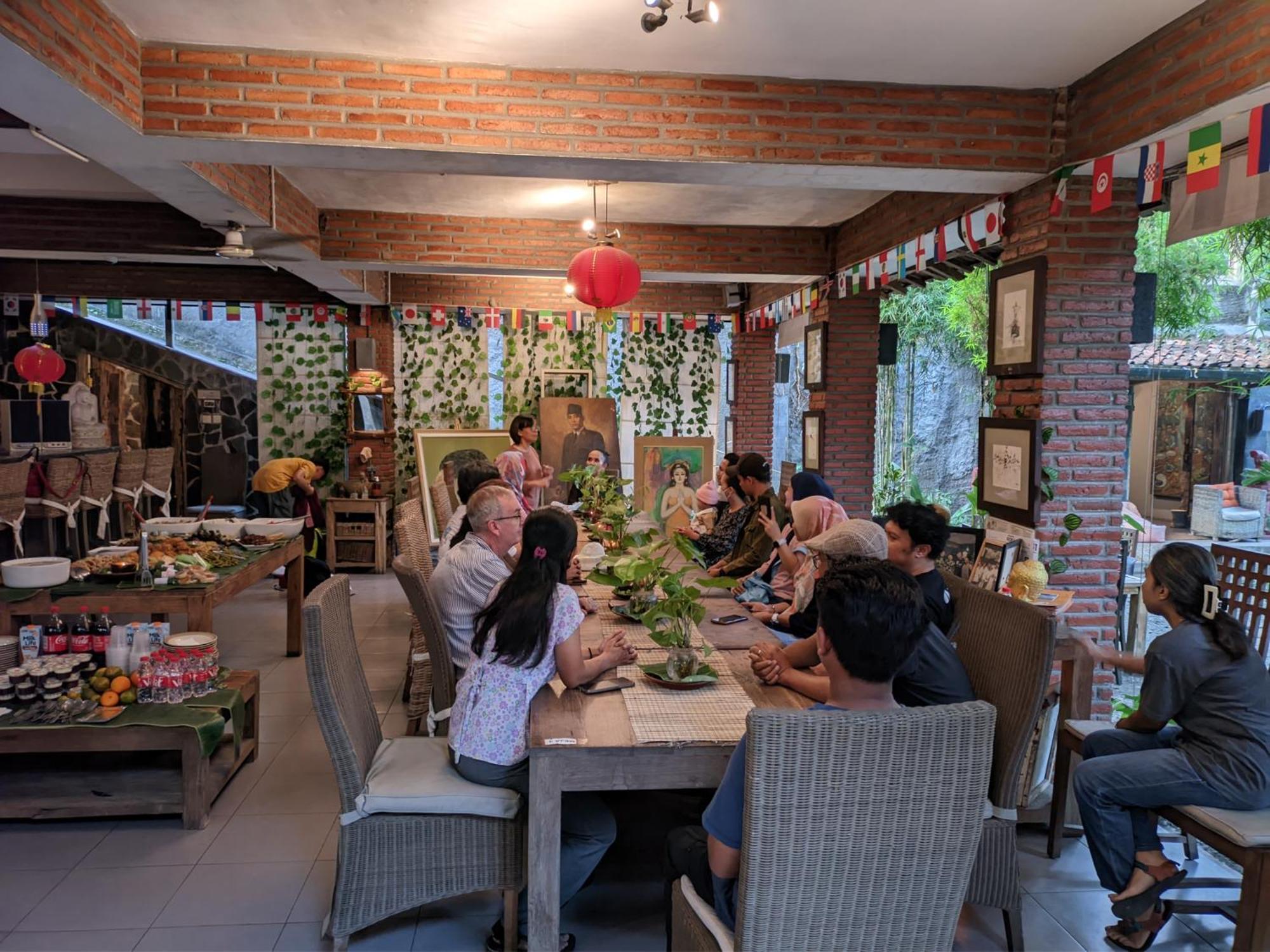 Astuti Gallery Homestay Yogyakarta Ngoại thất bức ảnh