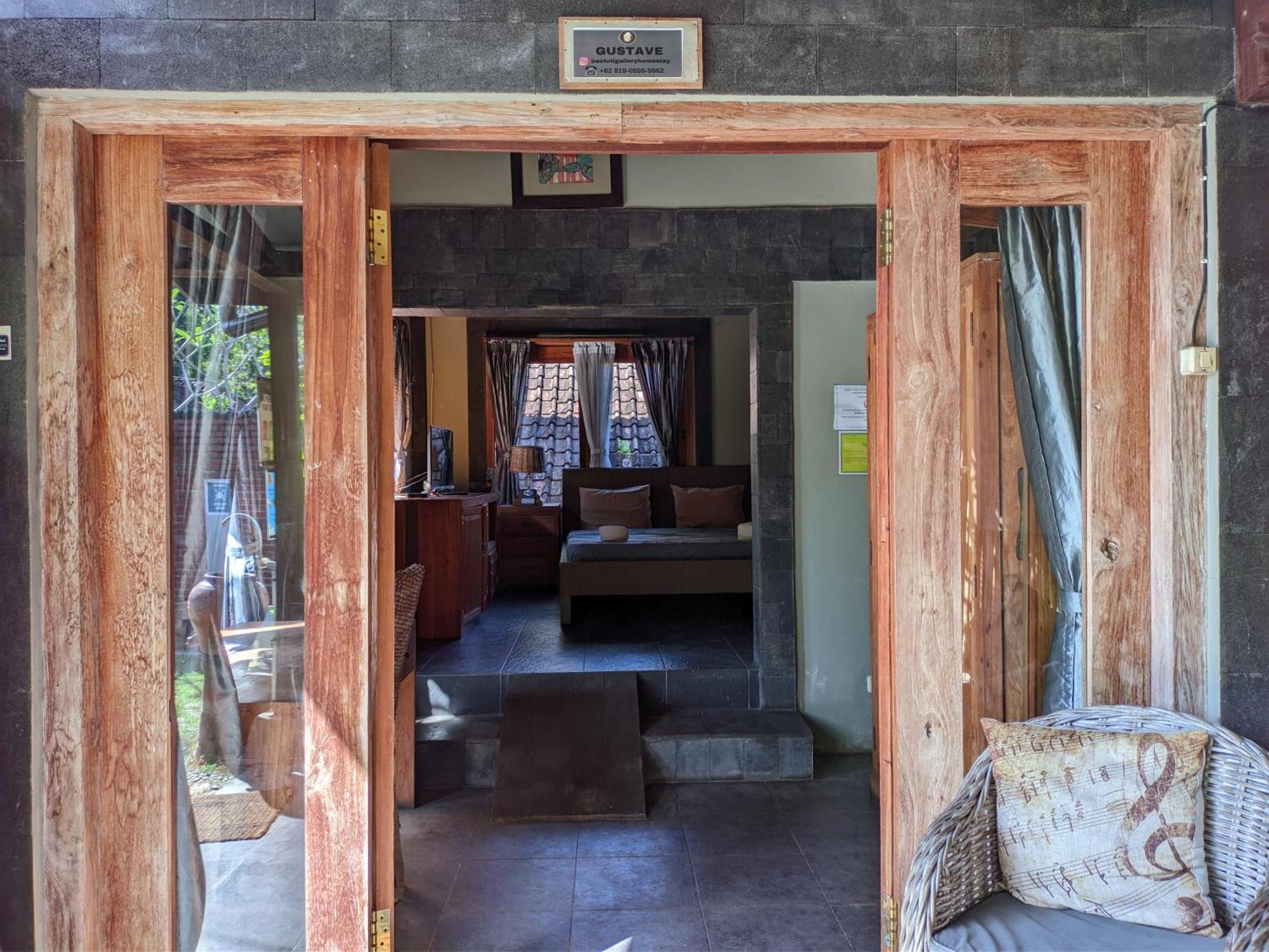 Astuti Gallery Homestay Yogyakarta Ngoại thất bức ảnh