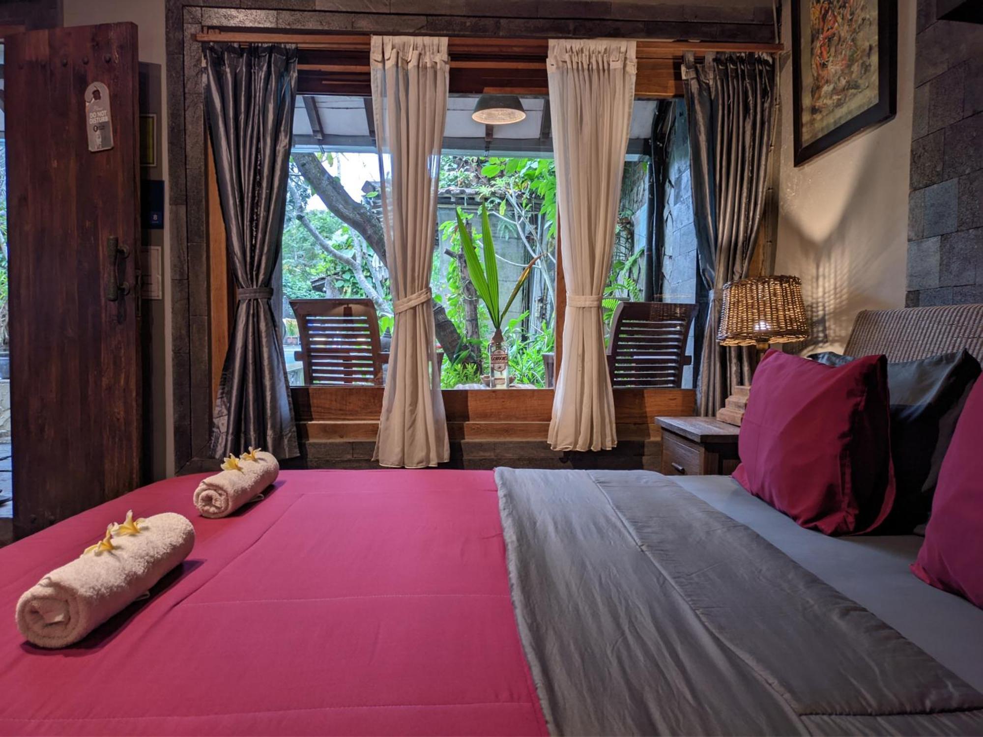 Astuti Gallery Homestay Yogyakarta Ngoại thất bức ảnh
