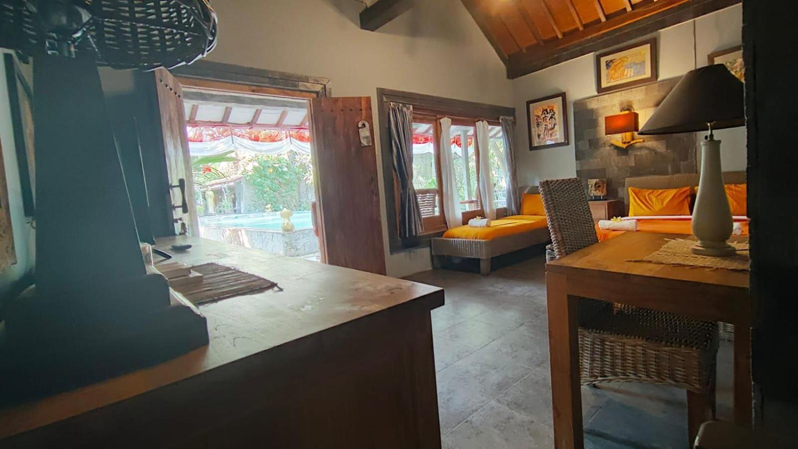 Astuti Gallery Homestay Yogyakarta Ngoại thất bức ảnh