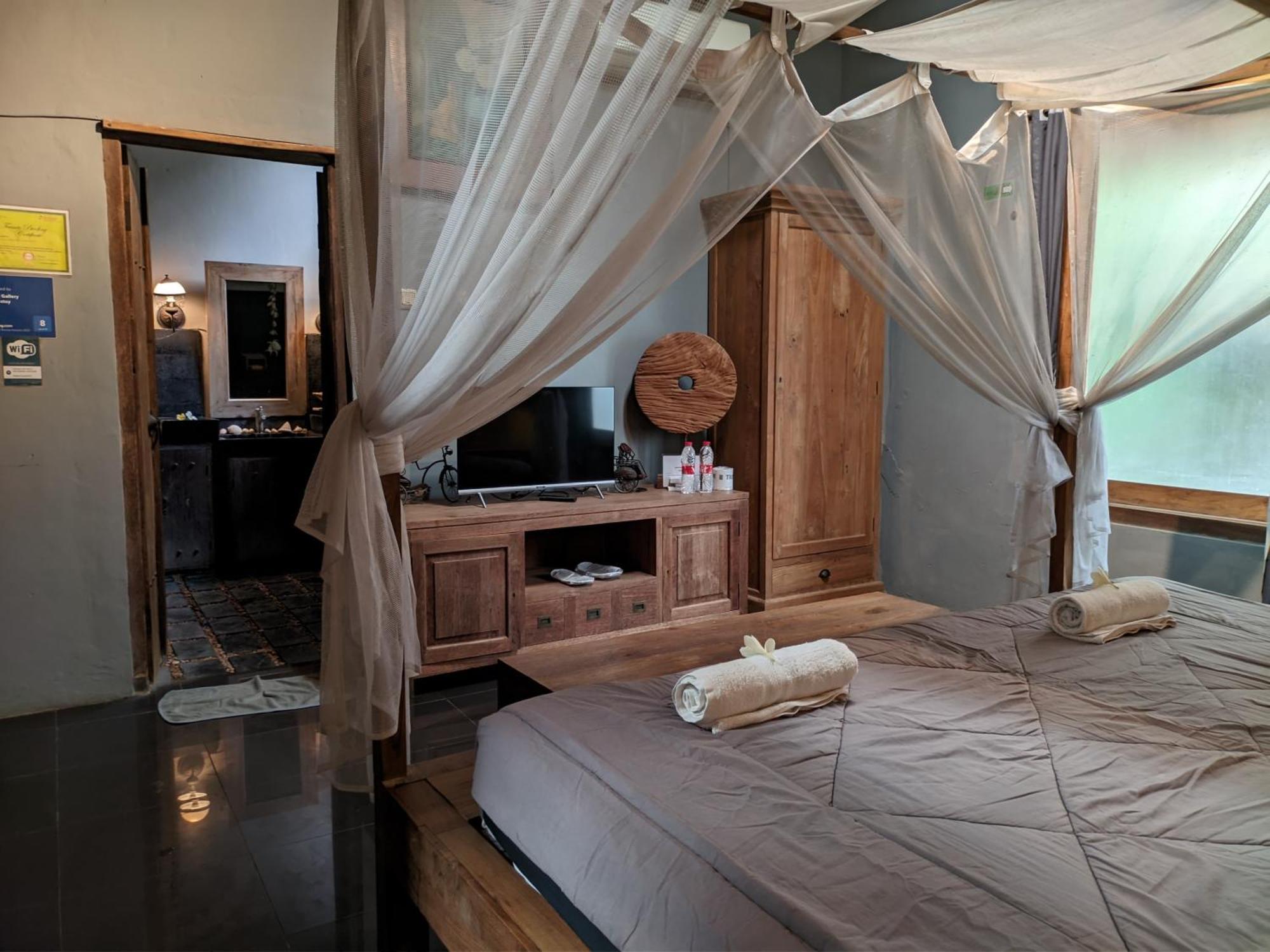 Astuti Gallery Homestay Yogyakarta Ngoại thất bức ảnh